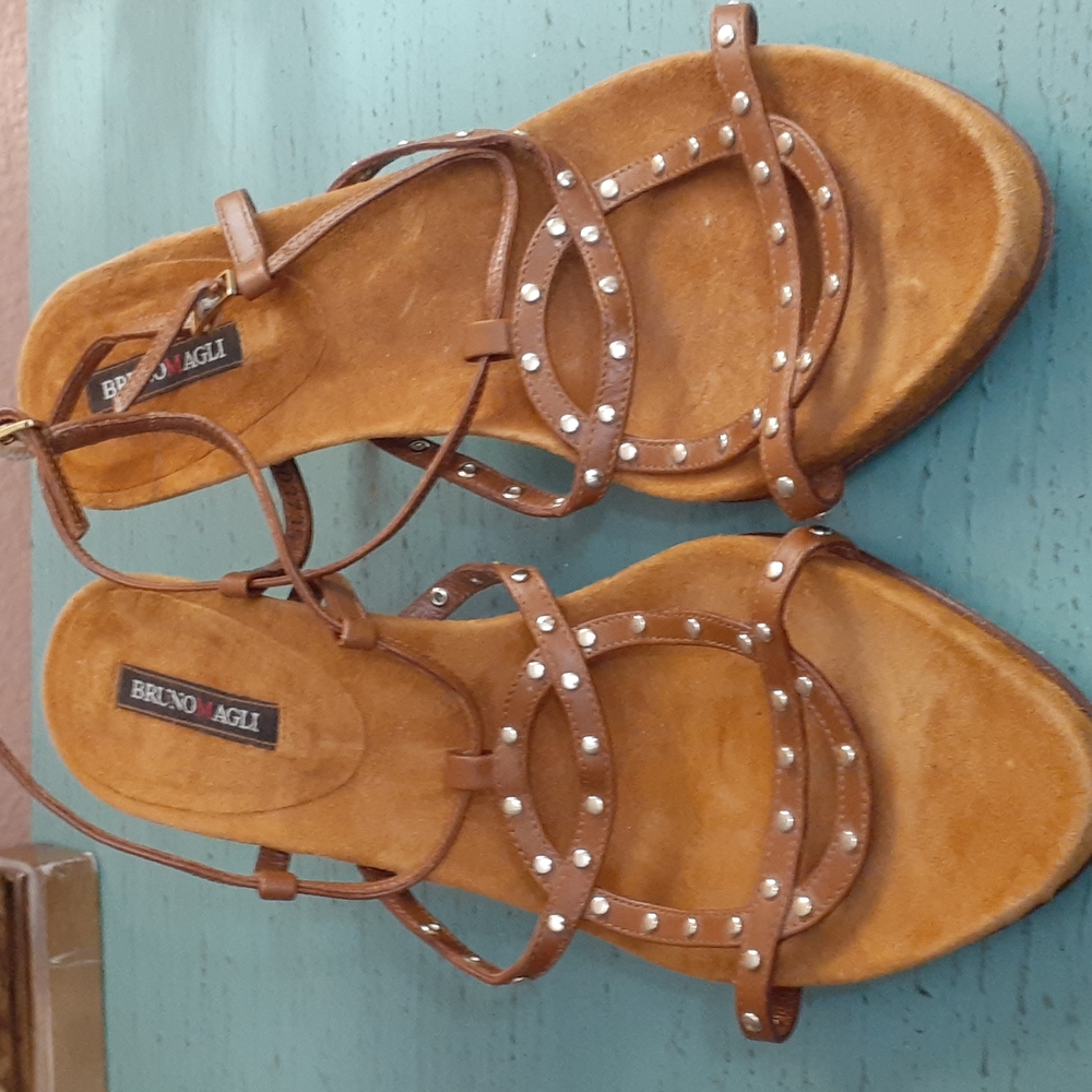 BRUNO MAGLI HEELS SZ 38.5